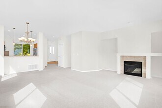 10902 Slater Ave NE in Kirkland, WA - Building Photo - Building Photo