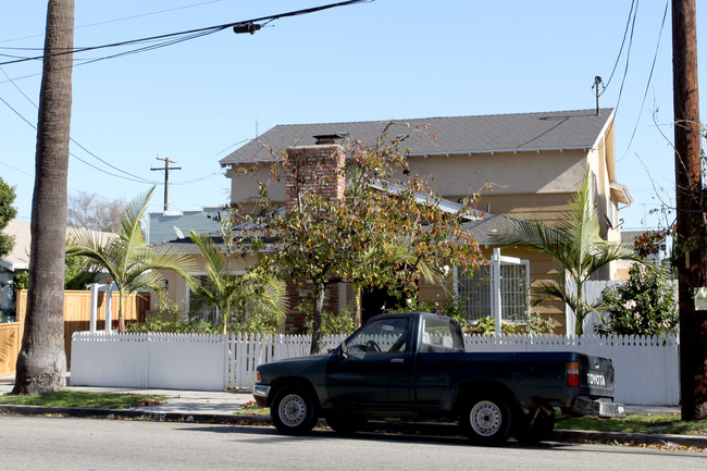 658-660 Junipero Ave in Long Beach, CA - Building Photo - Building Photo