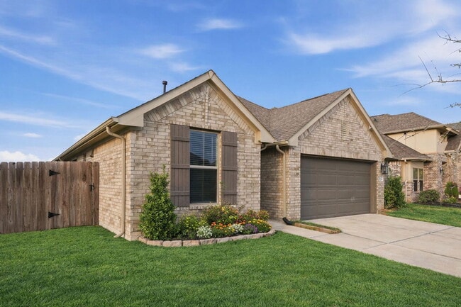 1322 Wild Mustang Trl in Richmond, TX - Building Photo - Building Photo