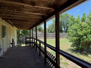 413 Ashley Ln in Roanoke, TX - Building Photo - Building Photo