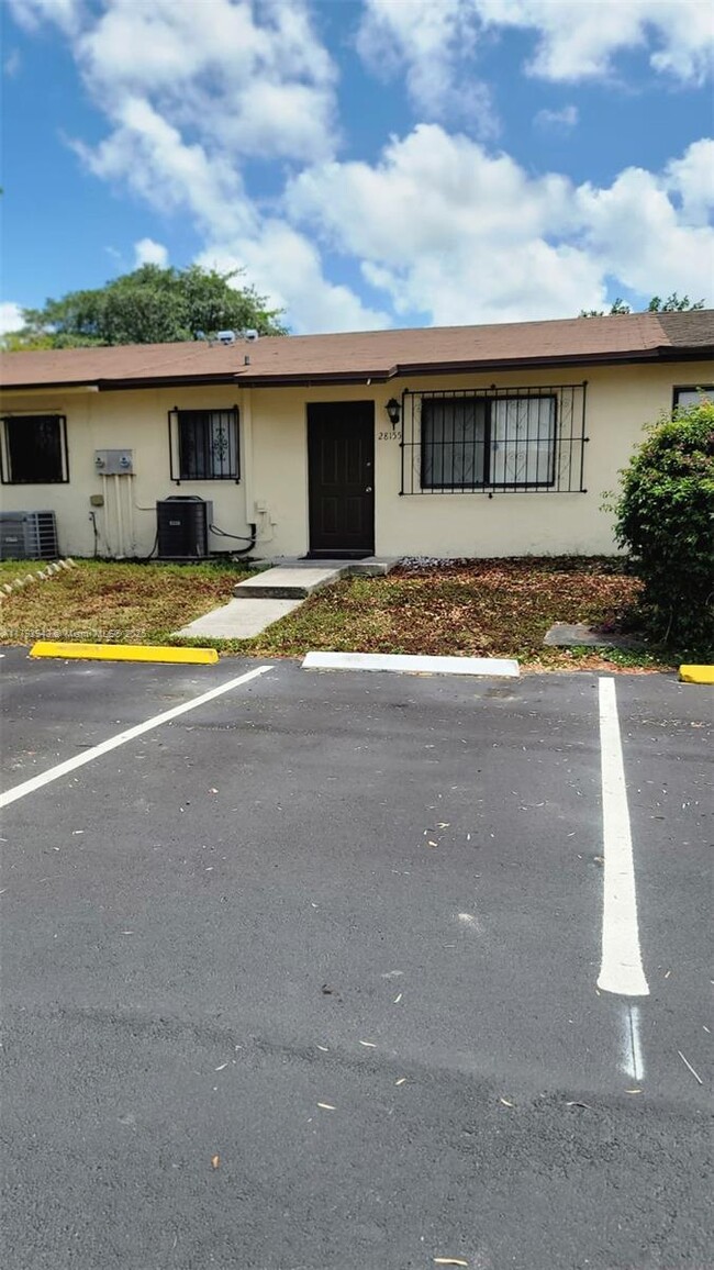 28155 SW 142nd Ct in Homestead, FL - Building Photo - Building Photo