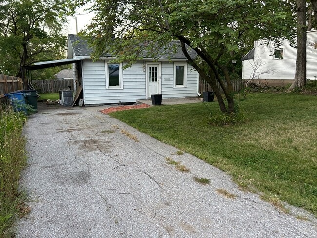 1610 Burr St in Lincoln, NE - Building Photo - Building Photo