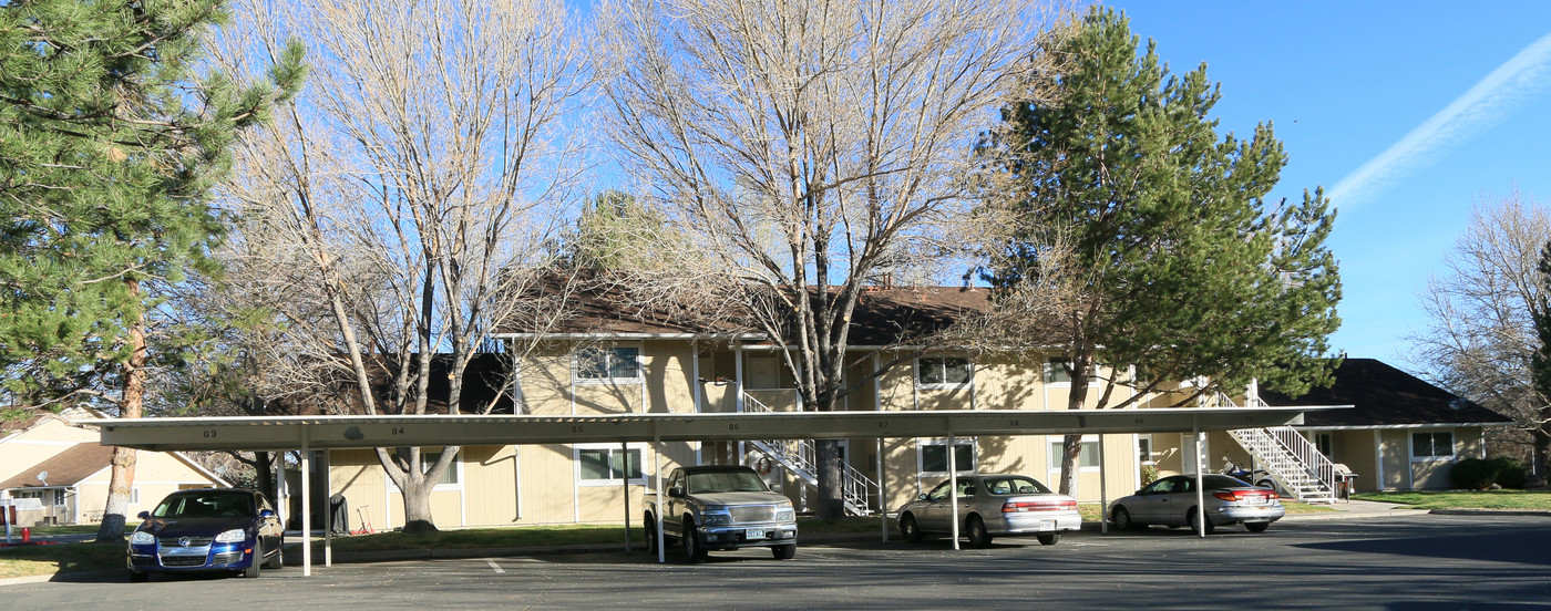 8002 Offenhauser Dr in Reno, NV - Building Photo