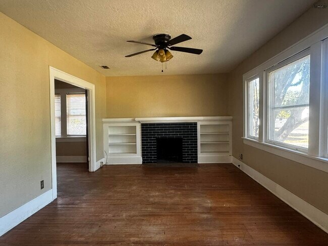 2123 Ave G in Wichita Falls, TX - Building Photo - Building Photo