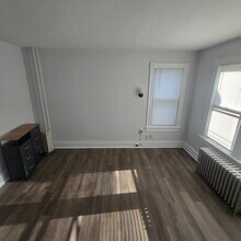 121 Mercer St, Unit 2 in Phillipsburg, NJ - Building Photo - Building Photo