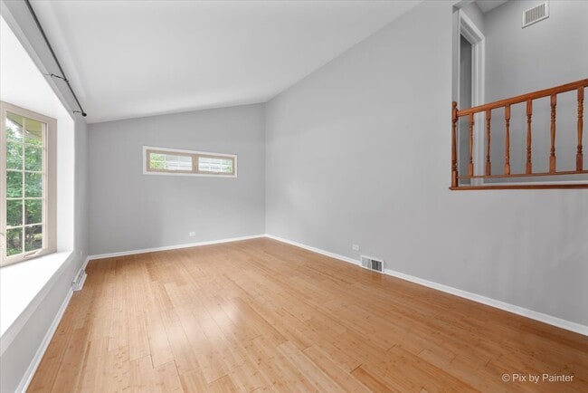 916 Granville Ave in Mundelein, IL - Building Photo - Building Photo
