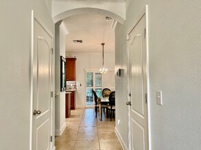 7107 S Sparkman St in Tampa, FL - Building Photo - Building Photo