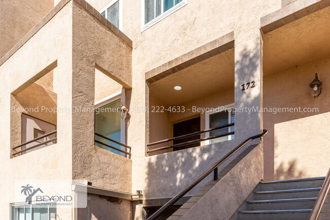 3941 Nobel Dr in San Diego, CA - Building Photo - Building Photo