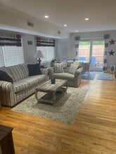 301 Swans Wharf Row in Newport, RI - Building Photo - Building Photo