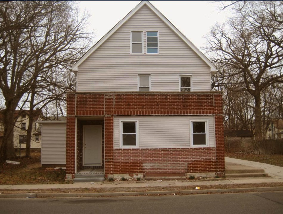 153 Lakewood Ave in Roosevelt, NY - Building Photo