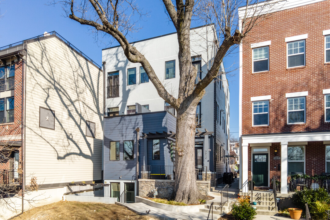 4519 Georgia Ave NW in Washington, DC - Foto de edificio