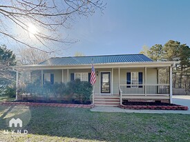 560 Sunray Dr in Clayton, NC - Building Photo