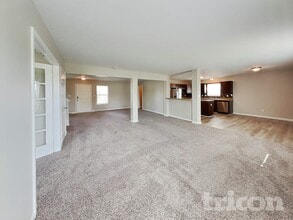 5162 Sandwood Dr in Indianapolis, IN - Foto de edificio - Building Photo