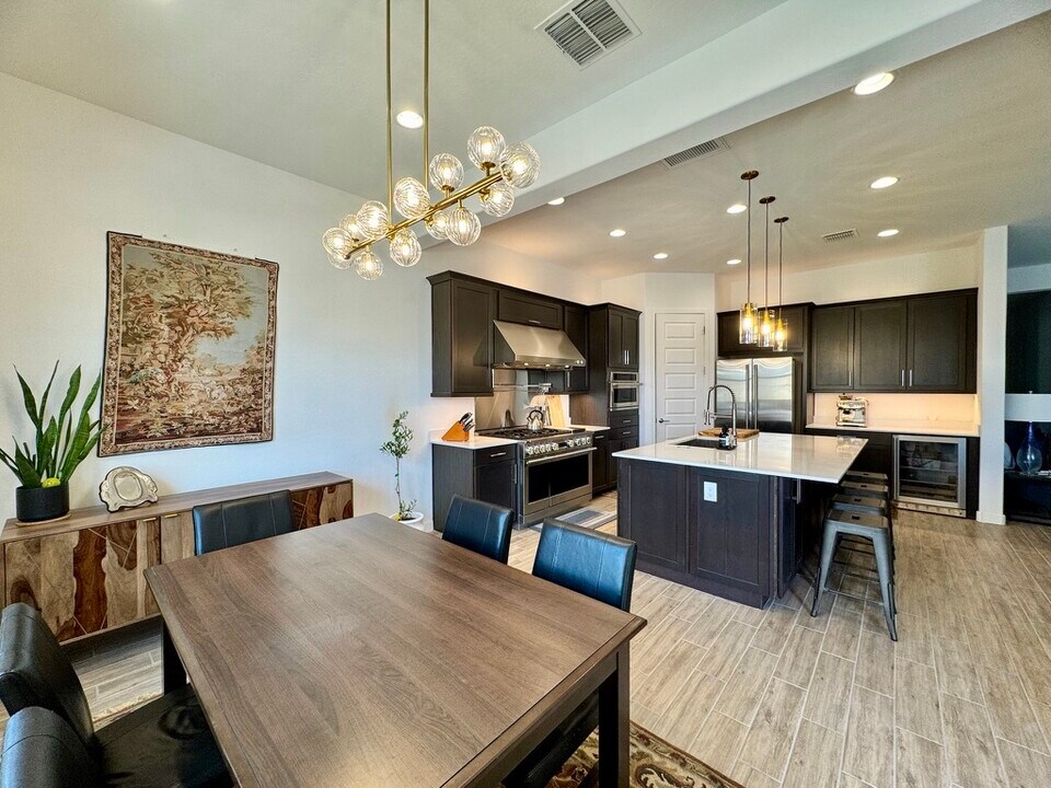 32518 N 21st Ln in Phoenix, AZ - Building Photo