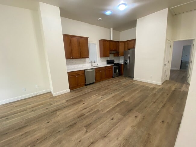 property at 1618 Martin Luther King Jr Way