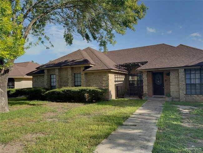120 E Gardenia Ave in McAllen, TX - Building Photo - Building Photo
