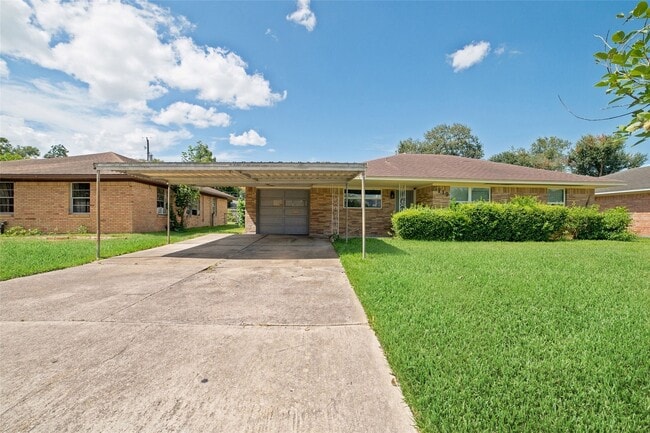 property at 5719 Turtle Creek Rd