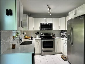 3240 SW 66th Terrace in Miramar, FL - Building Photo - Building Photo