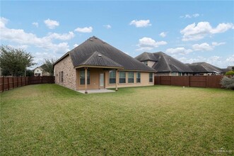 3814 Santa Maria St in Mission, TX - Foto de edificio - Building Photo