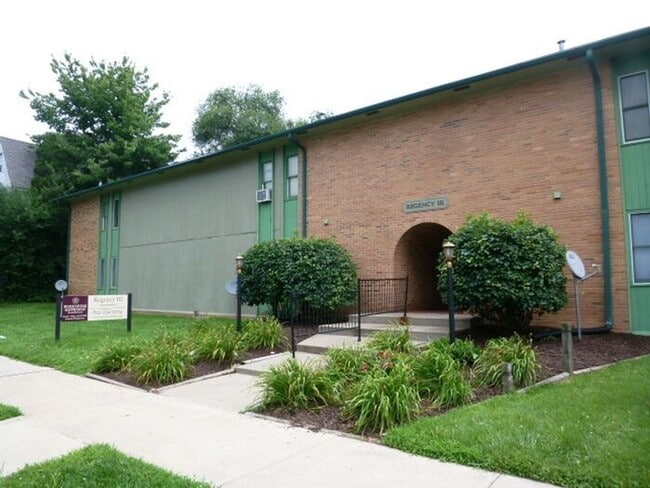 property at 600 S 4th St