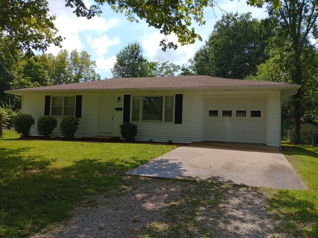 property at 609 Pennant St
