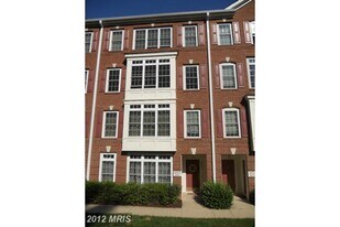 4635 Battenburg Ln in Fairfax, VA - Building Photo