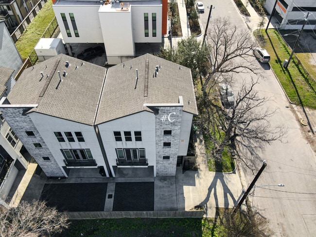 3107 Saint Charles St, Unit C in Houston, TX - Building Photo - Building Photo