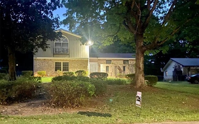 property at 5262 Happy Hollow Rd