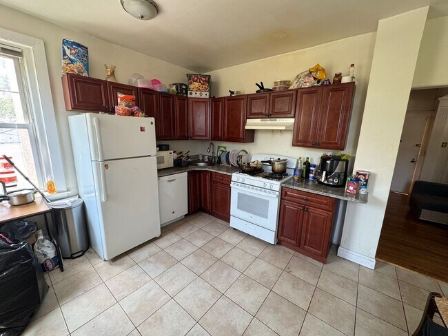 751 Washington St, Unit 2