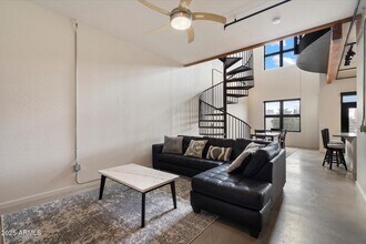 914 E Osborn Rd in Phoenix, AZ - Building Photo - Building Photo