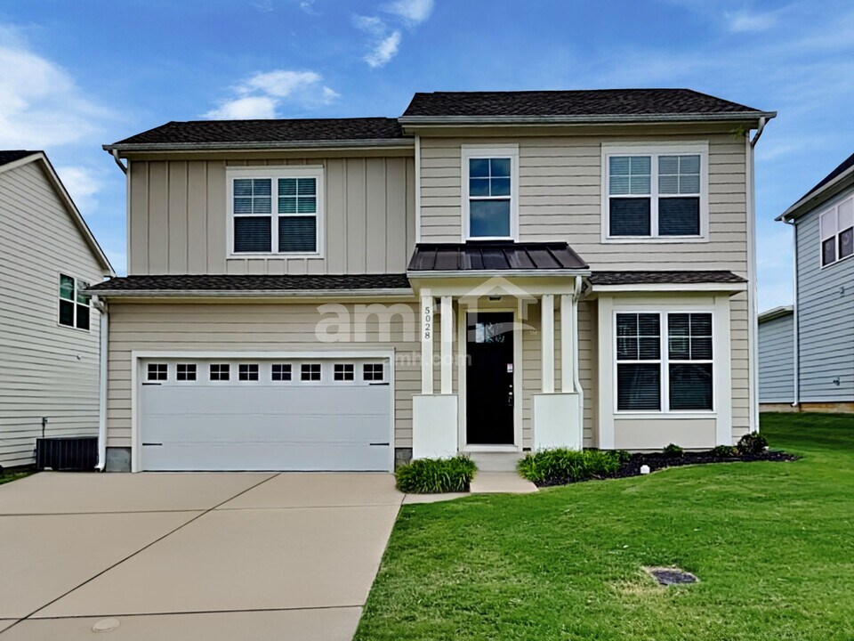 5028 Mountain Springs Rd in Nashville, TN - Building Photo