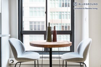 300 E 51st St in New York, NY - Building Photo - Building Photo