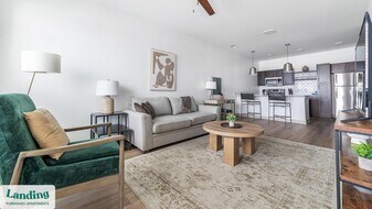 5811 Main St in McCordsville, IN - Building Photo