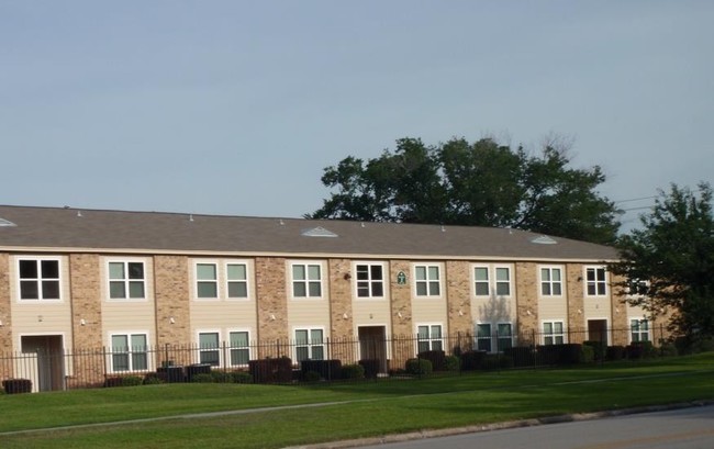 Concord Green Apartments in Houston, TX - Building Photo - Building Photo