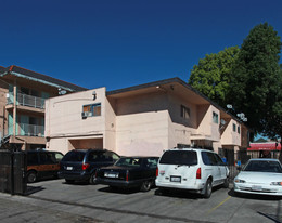 860 E Adams Blvd Apartments