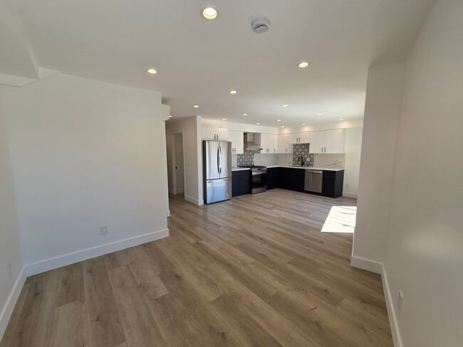 854 S Sycamore Ave, Unit 5247 in Los Angeles, CA - Building Photo - Building Photo