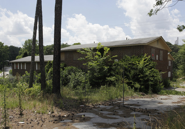 Waverly Crest & Maple Creek Apartments in Atlanta, GA - Building Photo - Building Photo