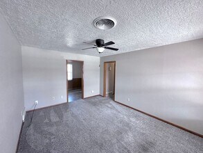 401 Mimosa Dr in Norman, OK - Building Photo - Building Photo