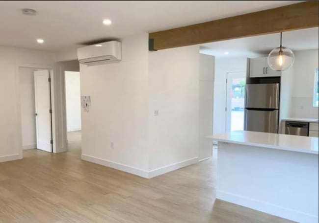 1249 Division St in Oceanside, CA - Building Photo - Building Photo