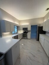 2811 Highview Bend in Lakeland, FL - Building Photo - Building Photo