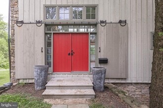 6054 Honey Hollow Rd in Doylestown, PA - Building Photo - Building Photo