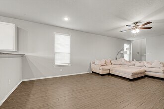 25452 Northpark Lake Dr in Porter, TX - Building Photo - Building Photo