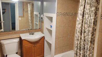 803 N Prospect Ave in Champaign, IL - Building Photo - Building Photo