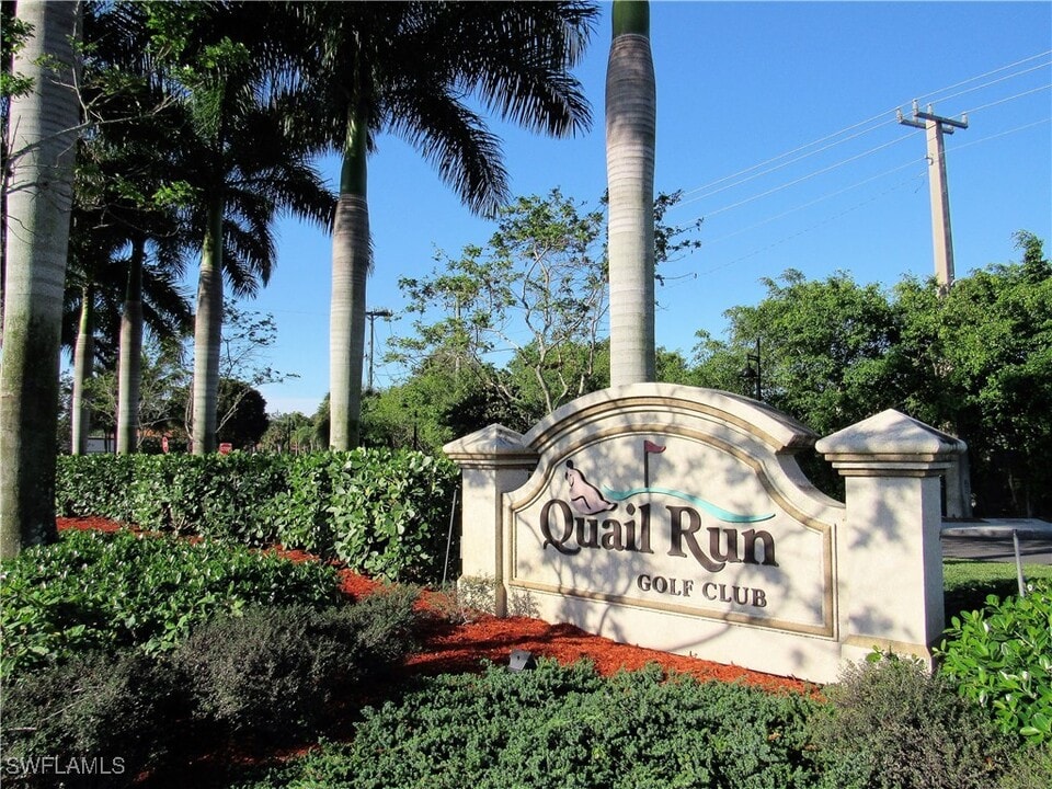 100 Forest Lakes Blvd in Naples, FL - Building Photo