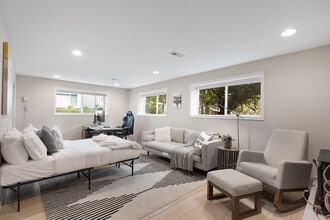 13829 NE 74th St in Redmond, WA - Building Photo - Building Photo