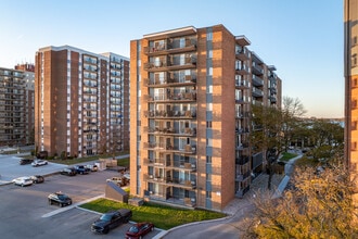 Riverside Tower in Windsor, ON - Building Photo - Building Photo