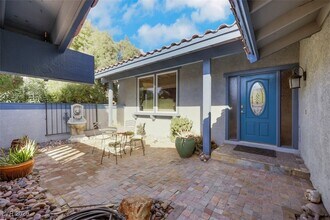 5844 Buhl Ct in Las Vegas, NV - Building Photo - Building Photo