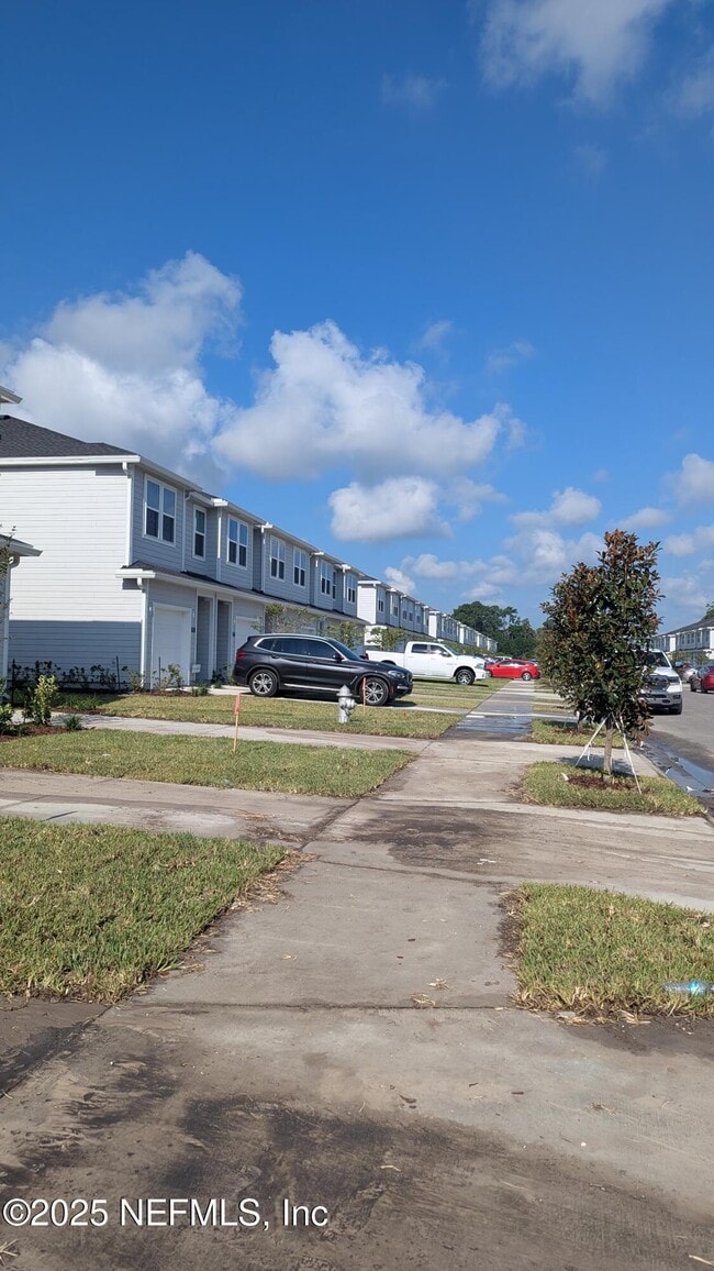 577 Holly Lks Dr in Orange Park, FL - Building Photo - Building Photo