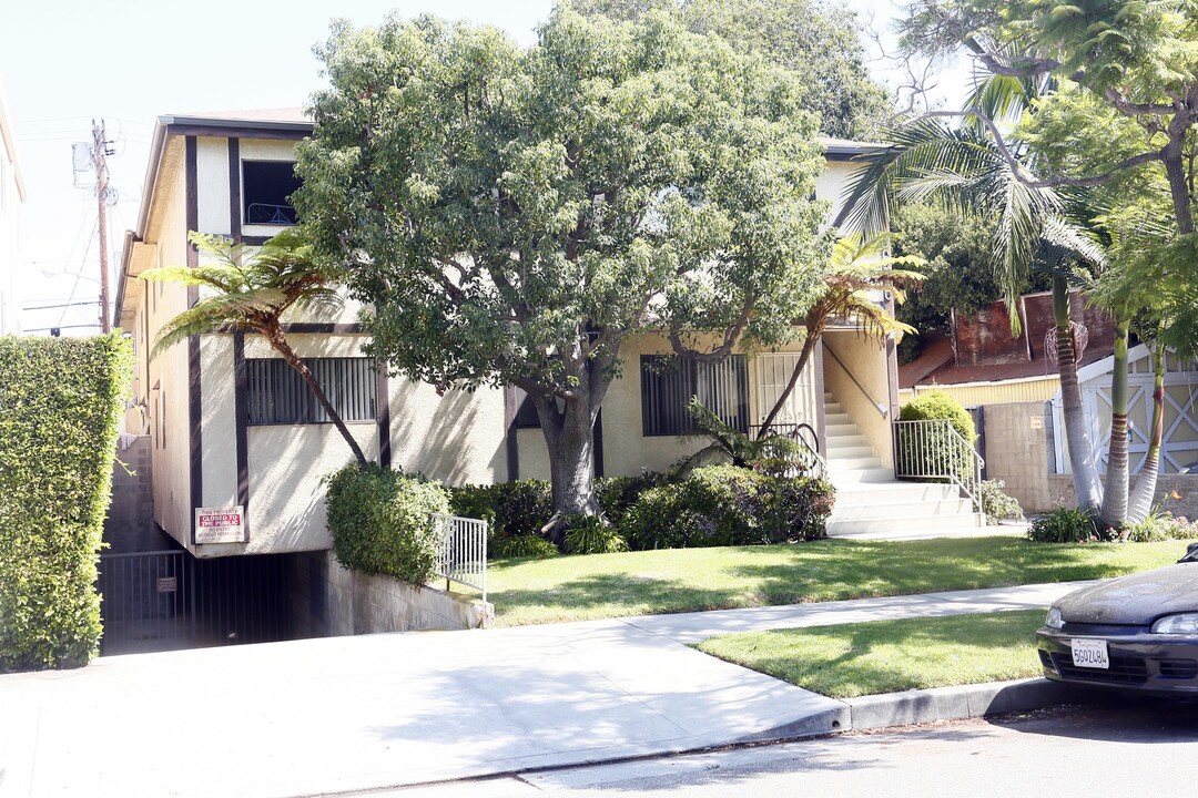 Mentone Apartments in Los Angeles, CA - Building Photo