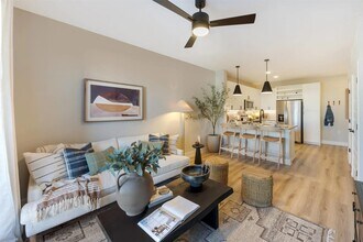 2908 E Howard Ln in Manor, TX - Building Photo - Building Photo